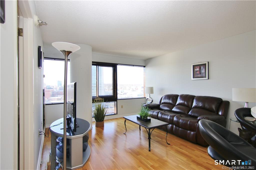 127 Greyrock Place Unit: 1507