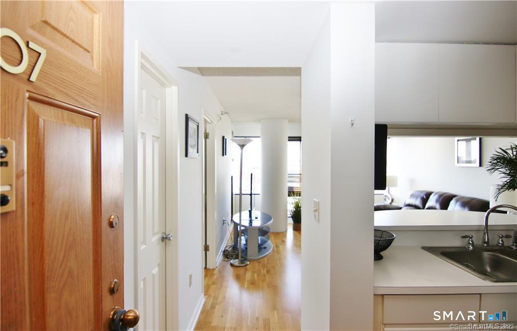 127 Greyrock Place Unit: 1507