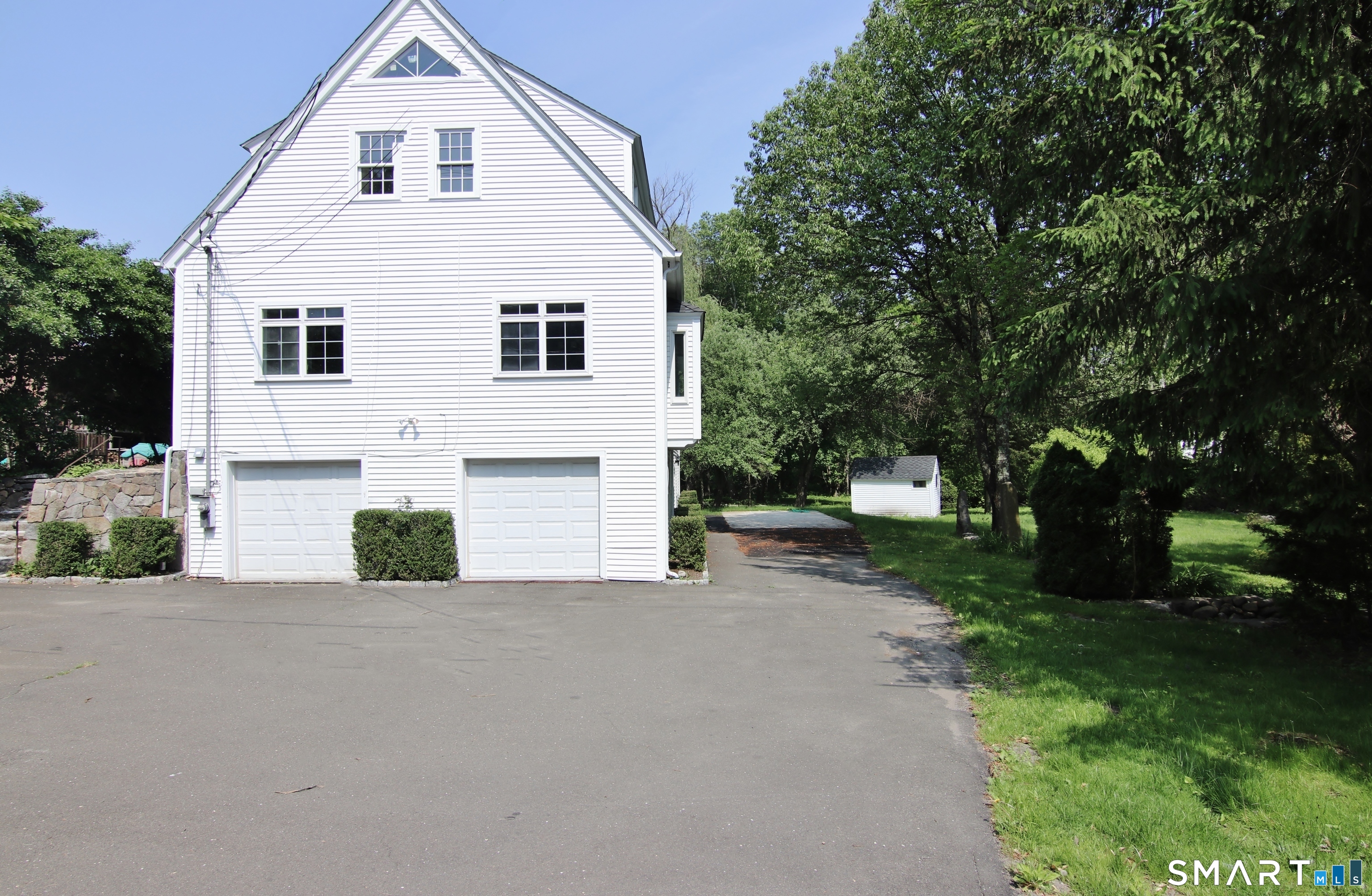 821 Long Ridge Road Unit: LL