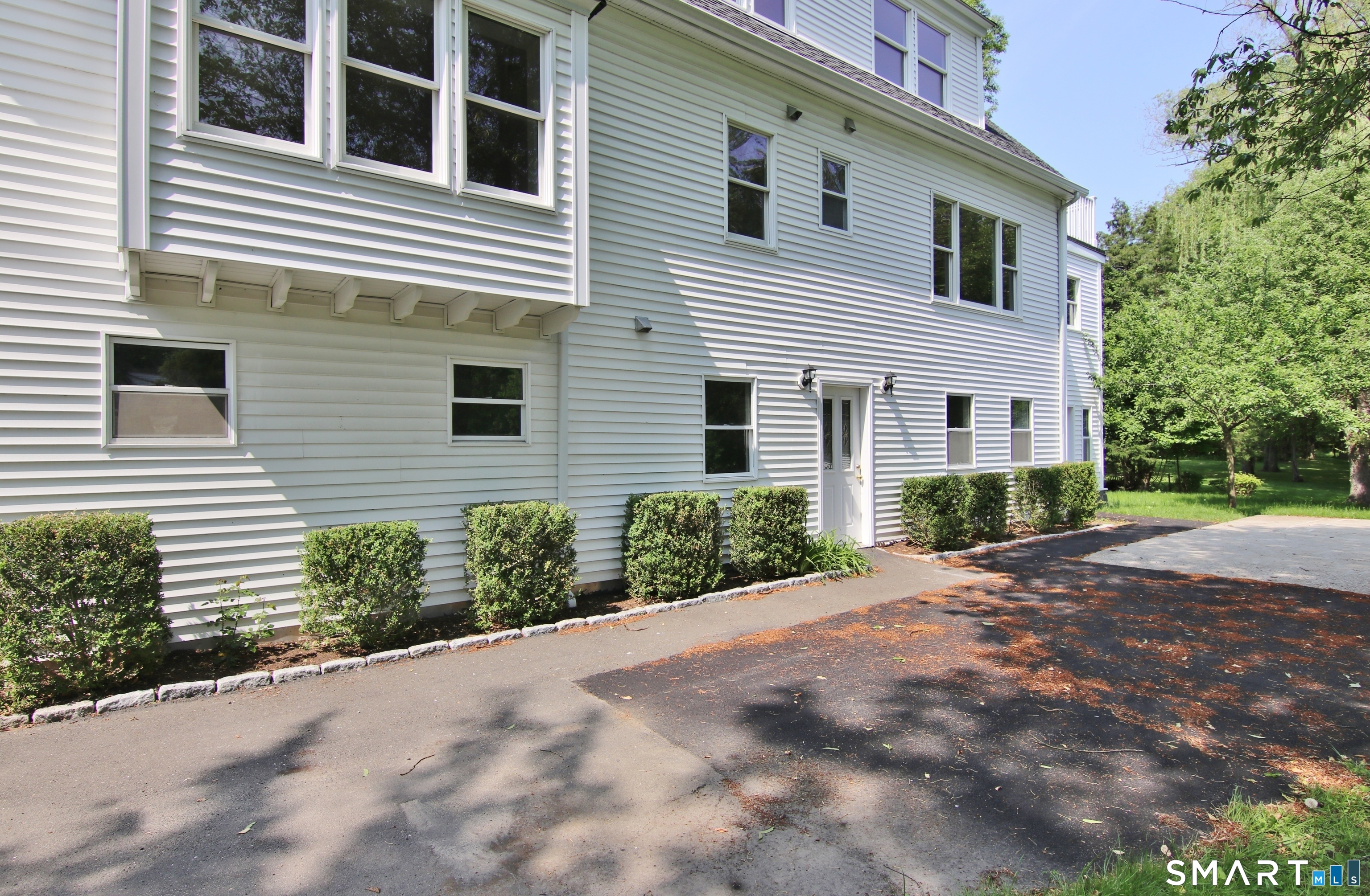 821 Long Ridge Road Unit: LL