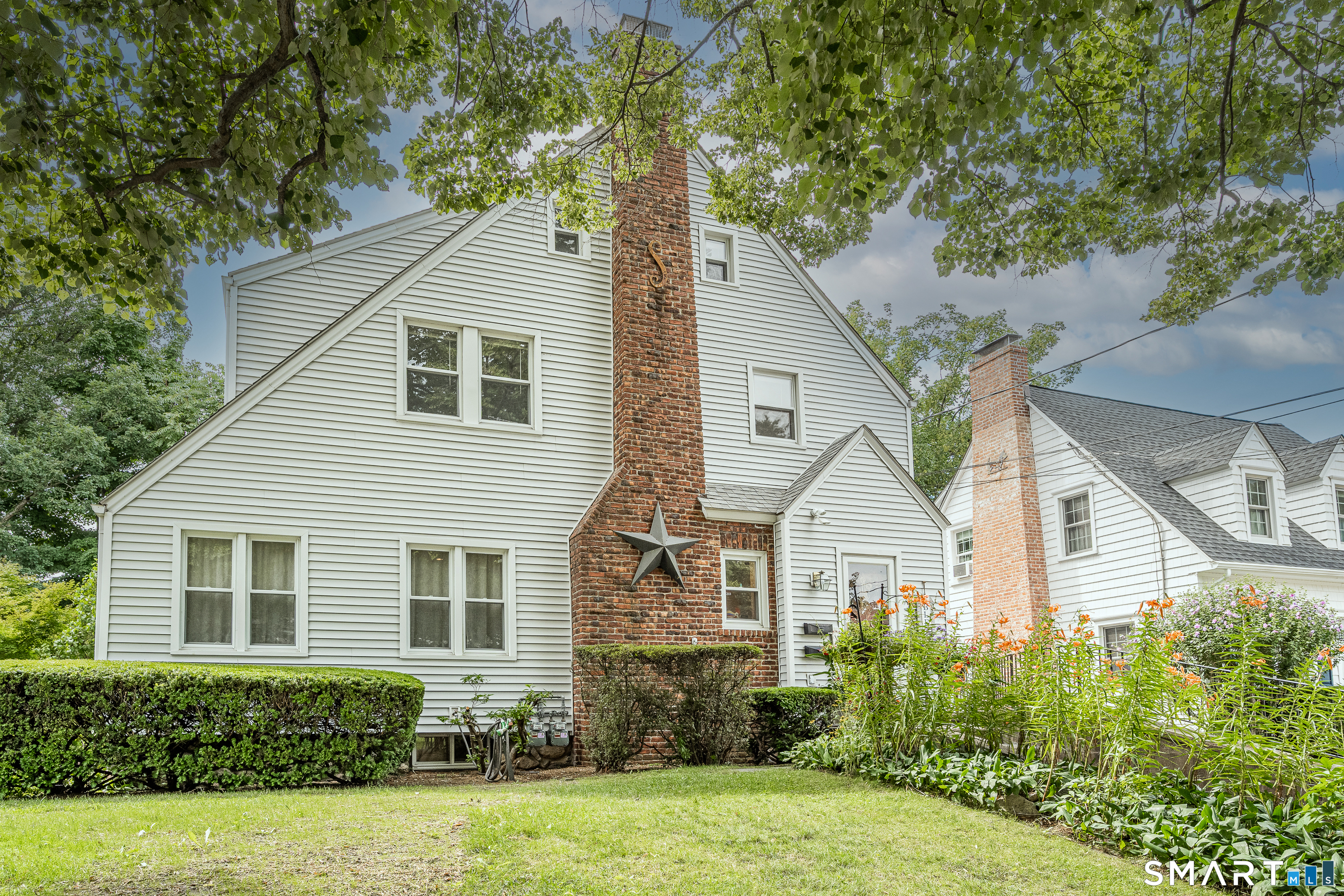 300 Hubbard Avenue