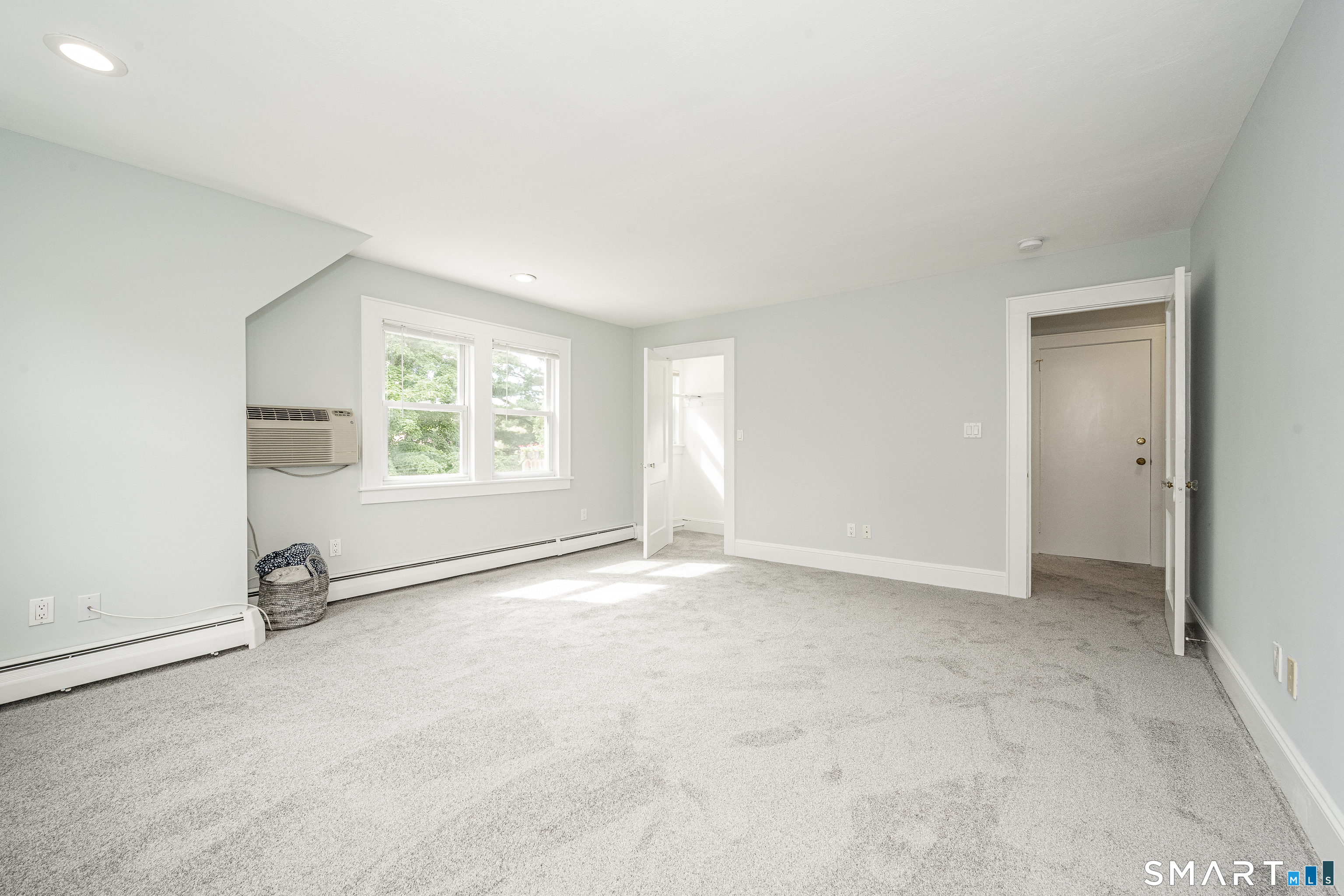 300 Hubbard Avenue