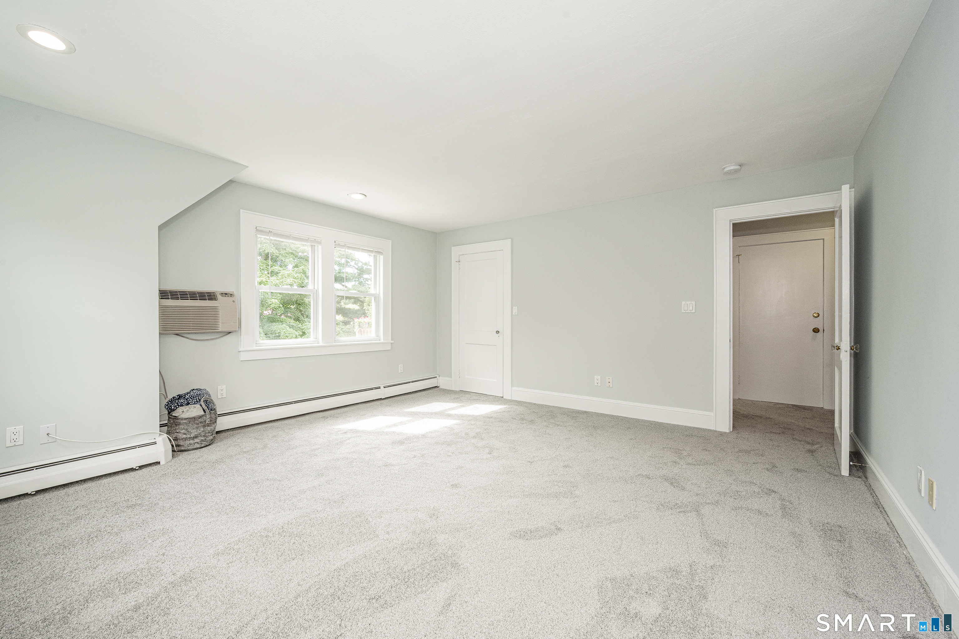 300 Hubbard Avenue