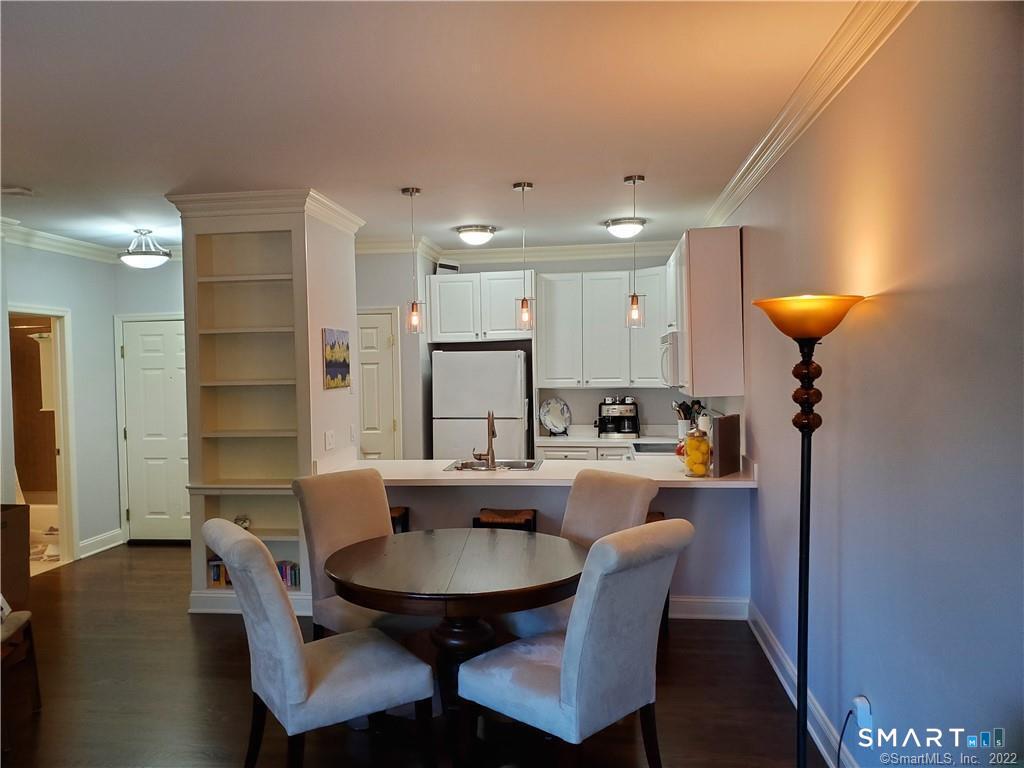 2435 Bedford Street Unit: 21A