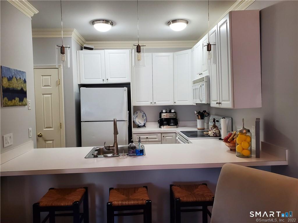 2435 Bedford Street Unit: 21A