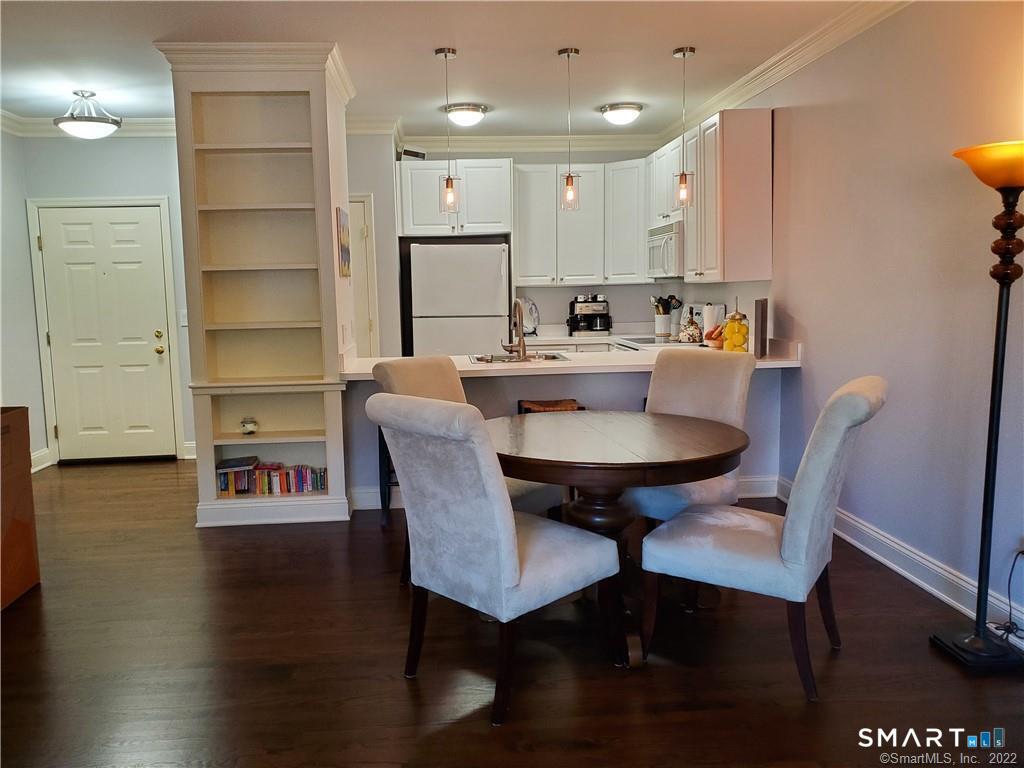 2435 Bedford Street Unit: 21A