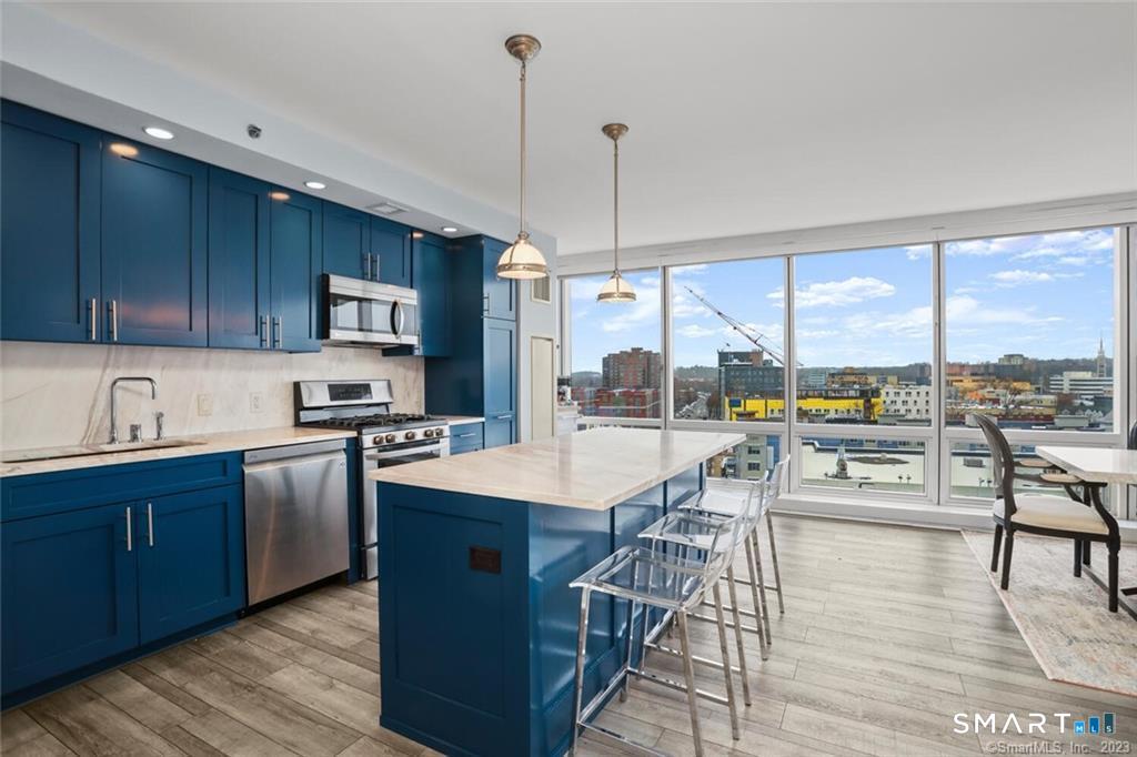 1 Broad Street Unit: 8E