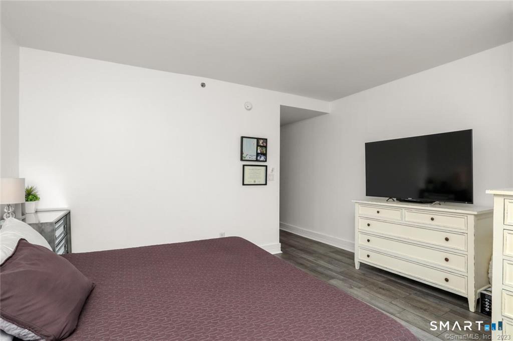 1 Broad Street Unit: 8E