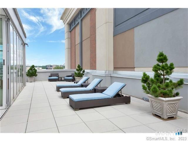 1 Broad Street Unit: 8E