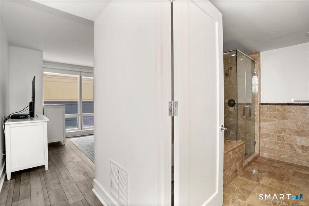 1 Broad Street Unit: 8E