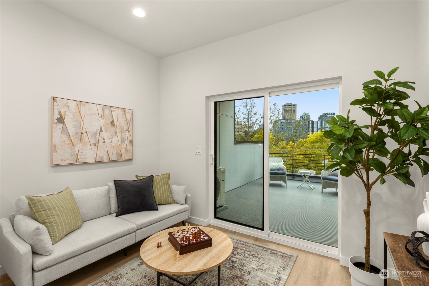 1124 A 13th Avenue