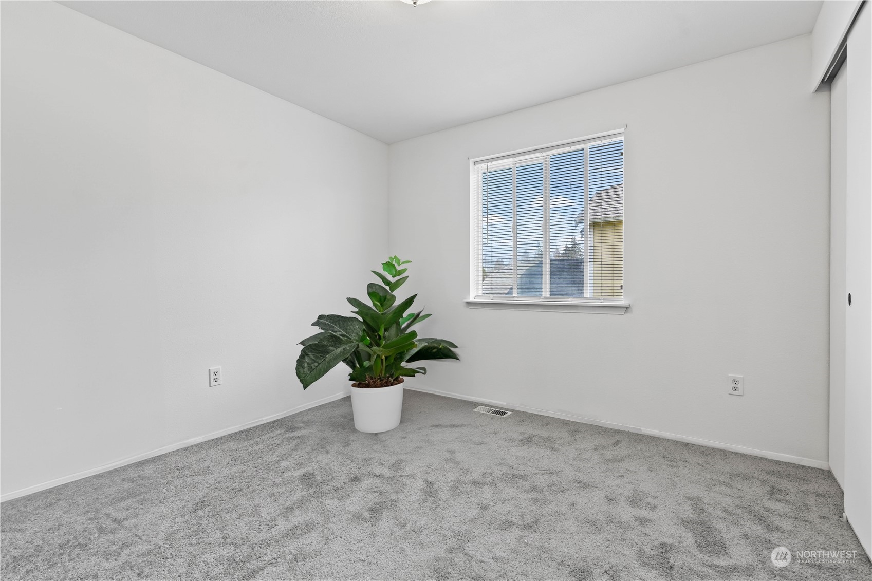 130 100th Street Ct E