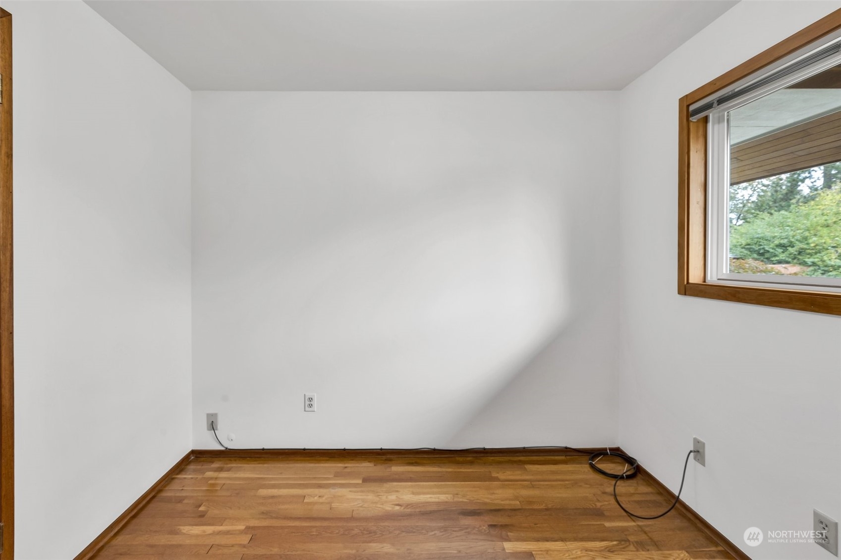 1117 Whitman Court NE