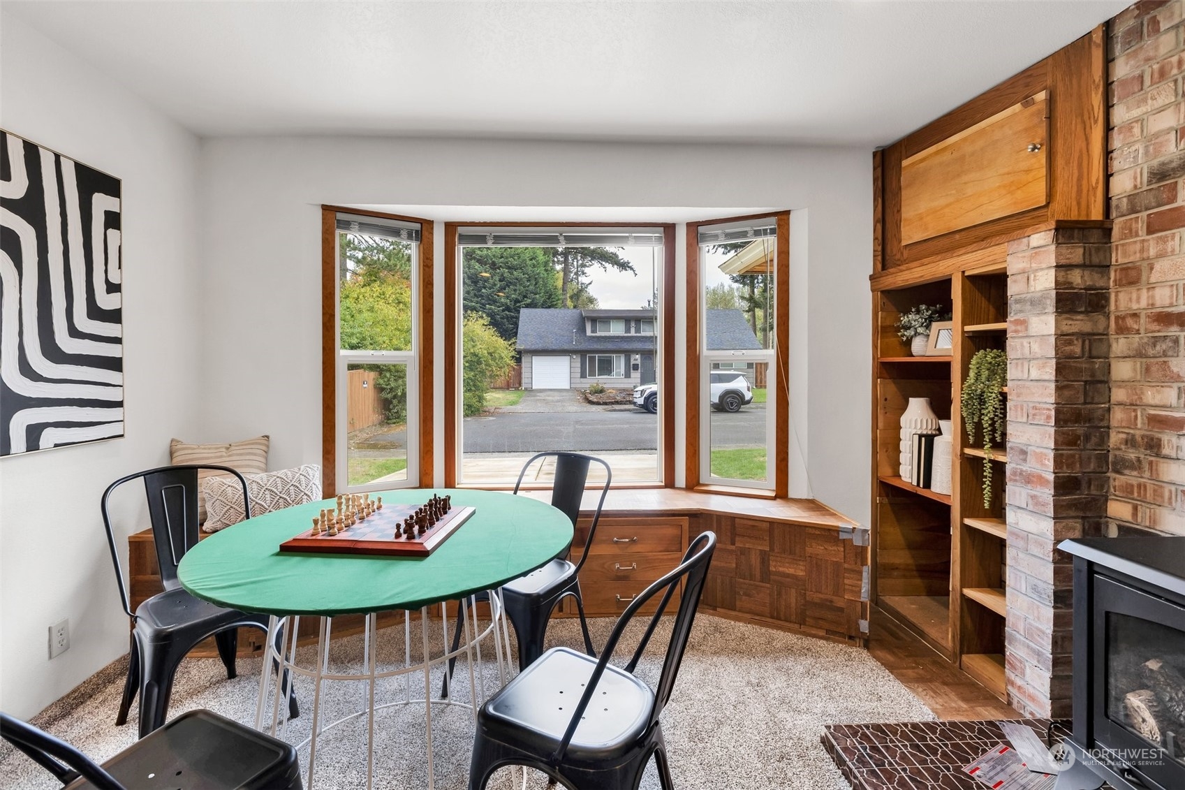 1117 Whitman Court NE