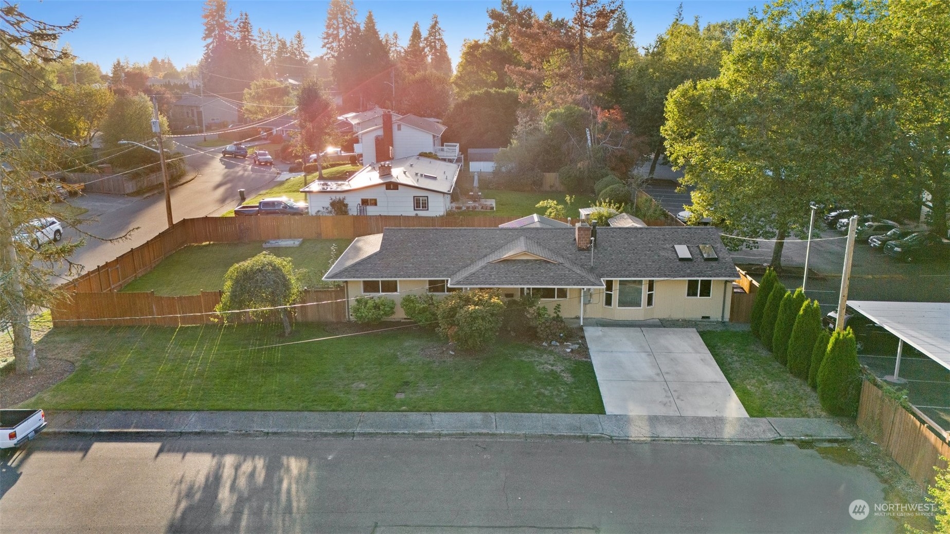 1117 Whitman Court NE