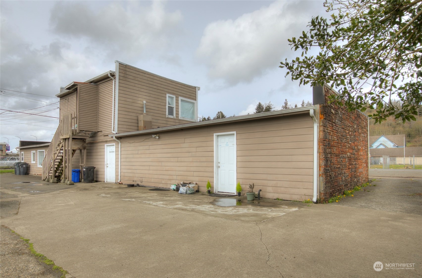 2200 Simpson
