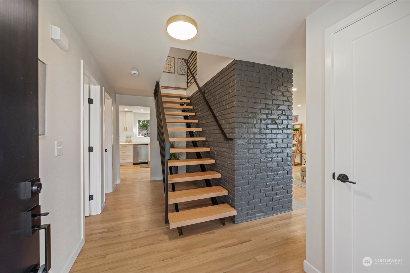 630 13th Way SW