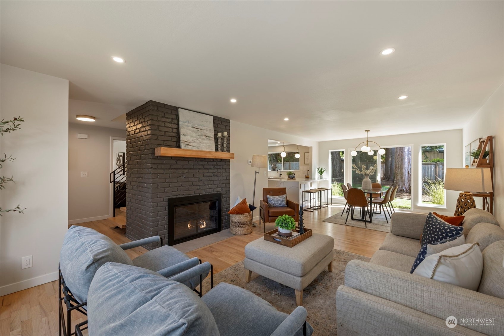 630 13th Way SW