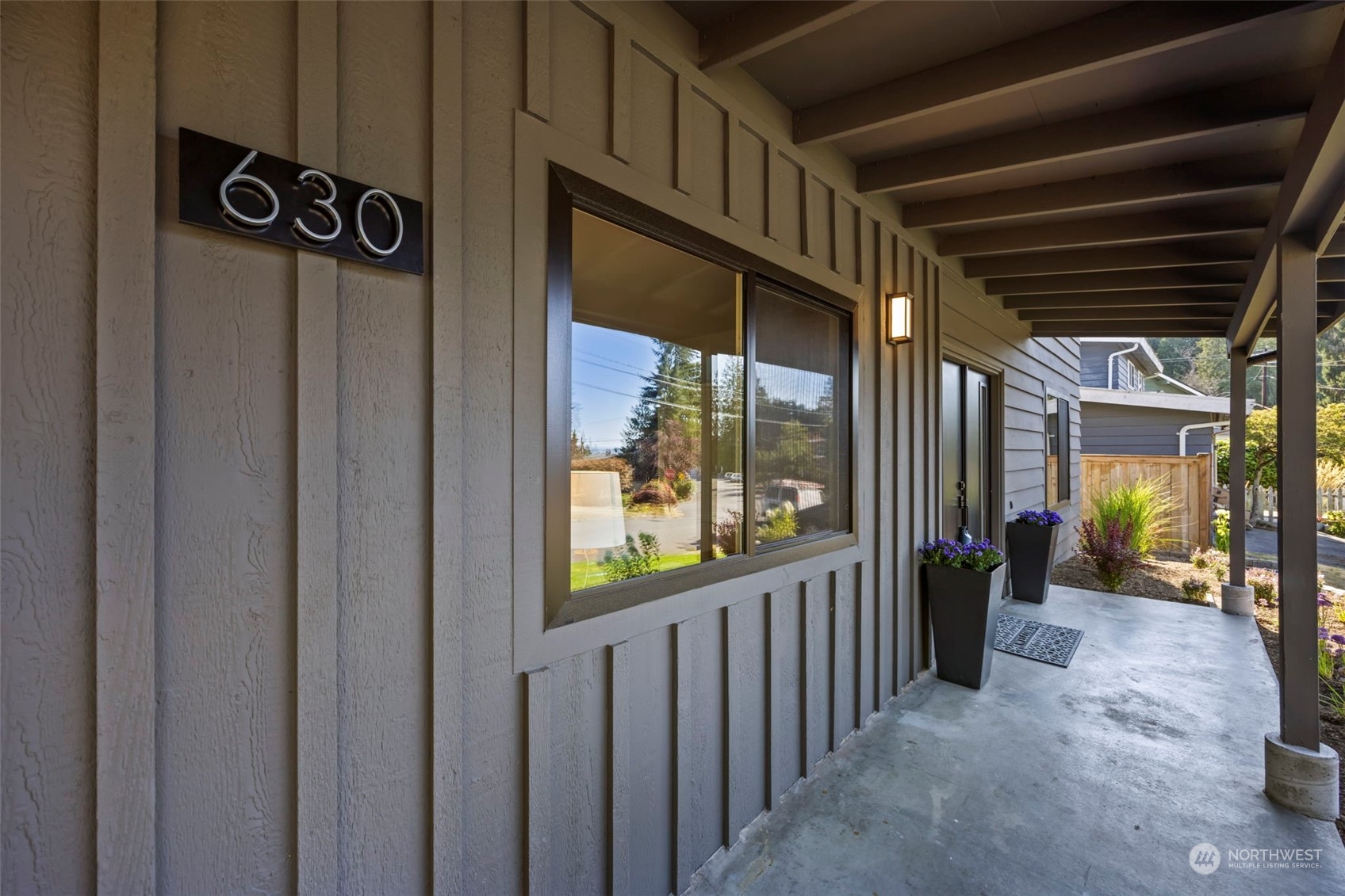 630 13th Way SW