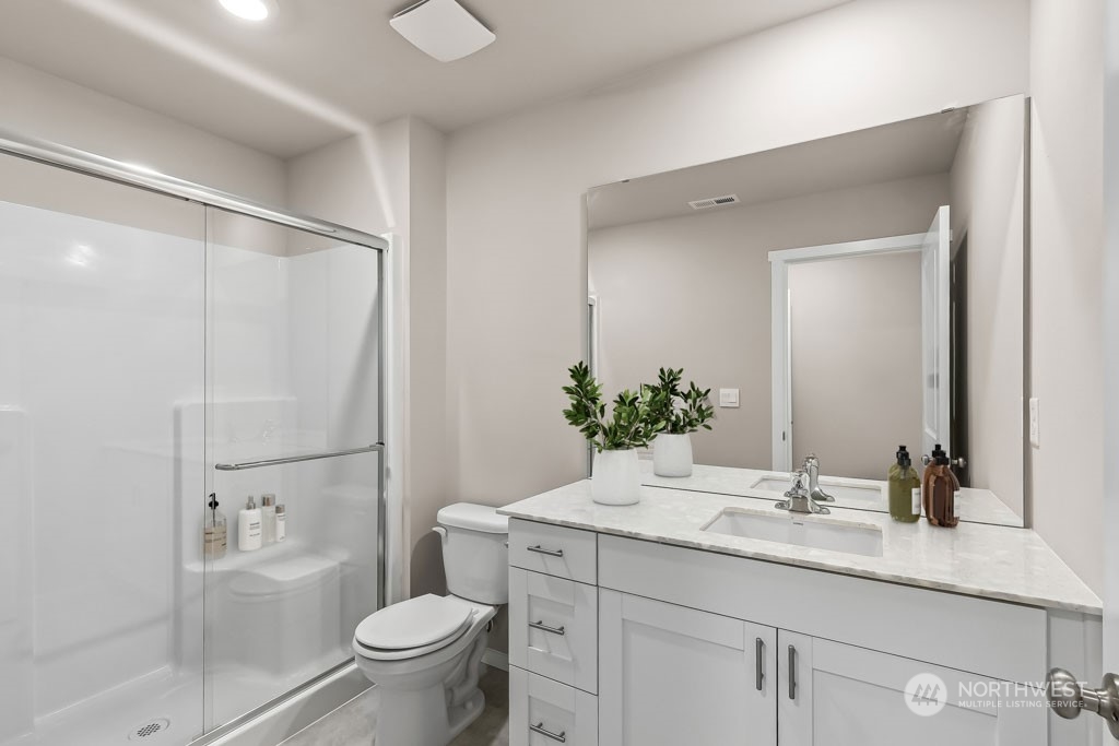 15711 Elm Street E Unit: 0016