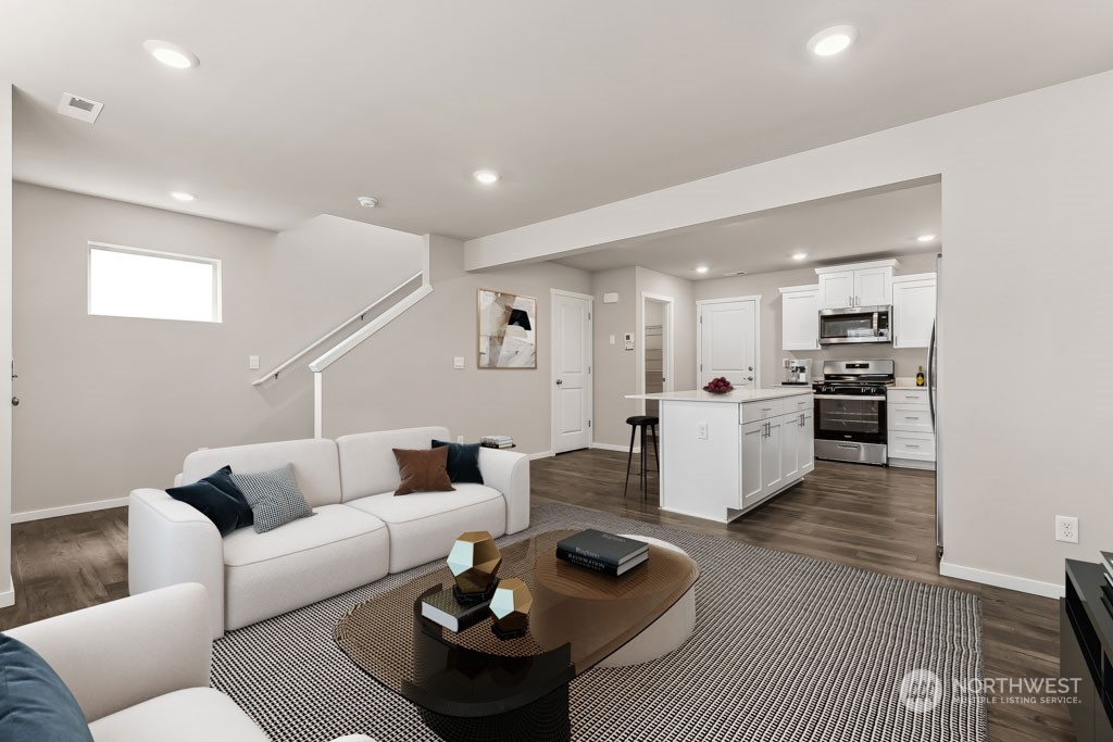 15711 Elm Street E Unit: 0016