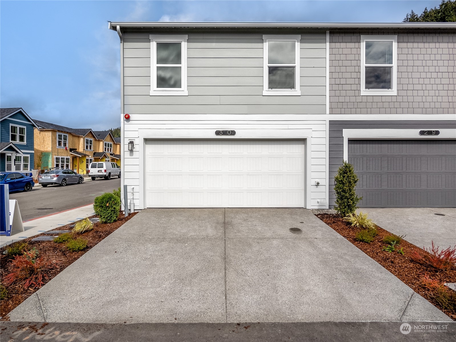 15711 Elm Street E Unit: 0016