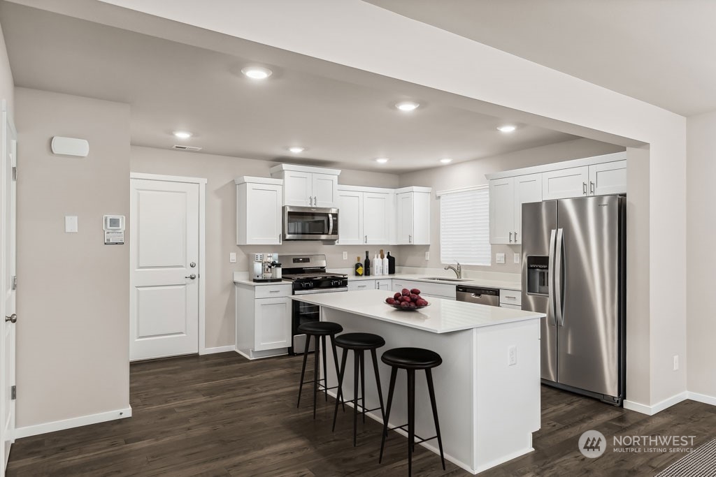 15711 Elm Street E Unit: 0016