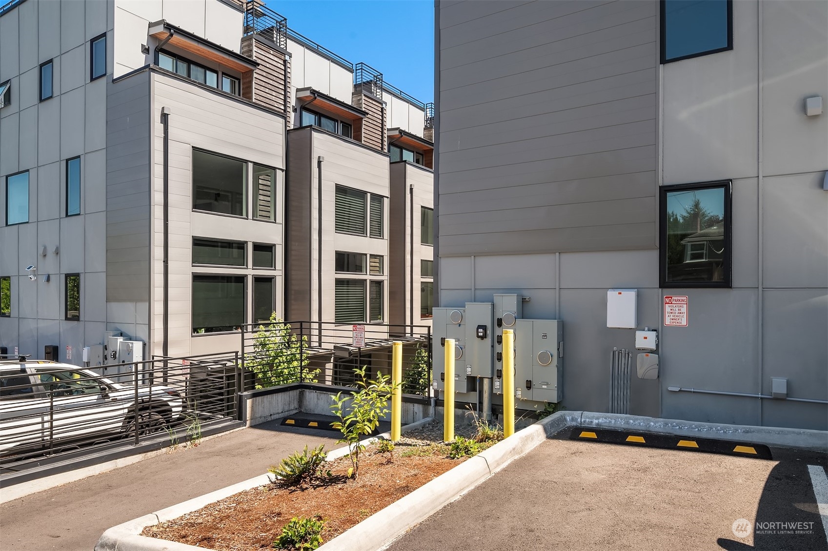 6543 35th Avenue SW Unit: E