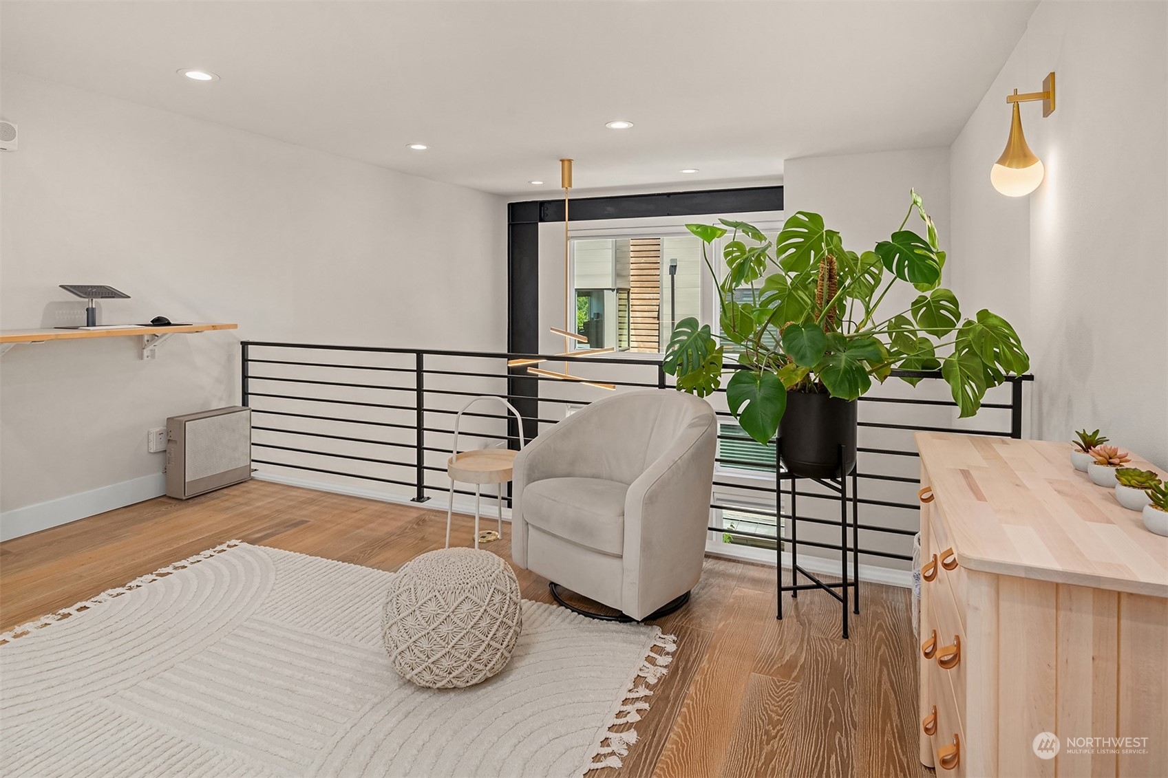 6543 35th Avenue SW Unit: E