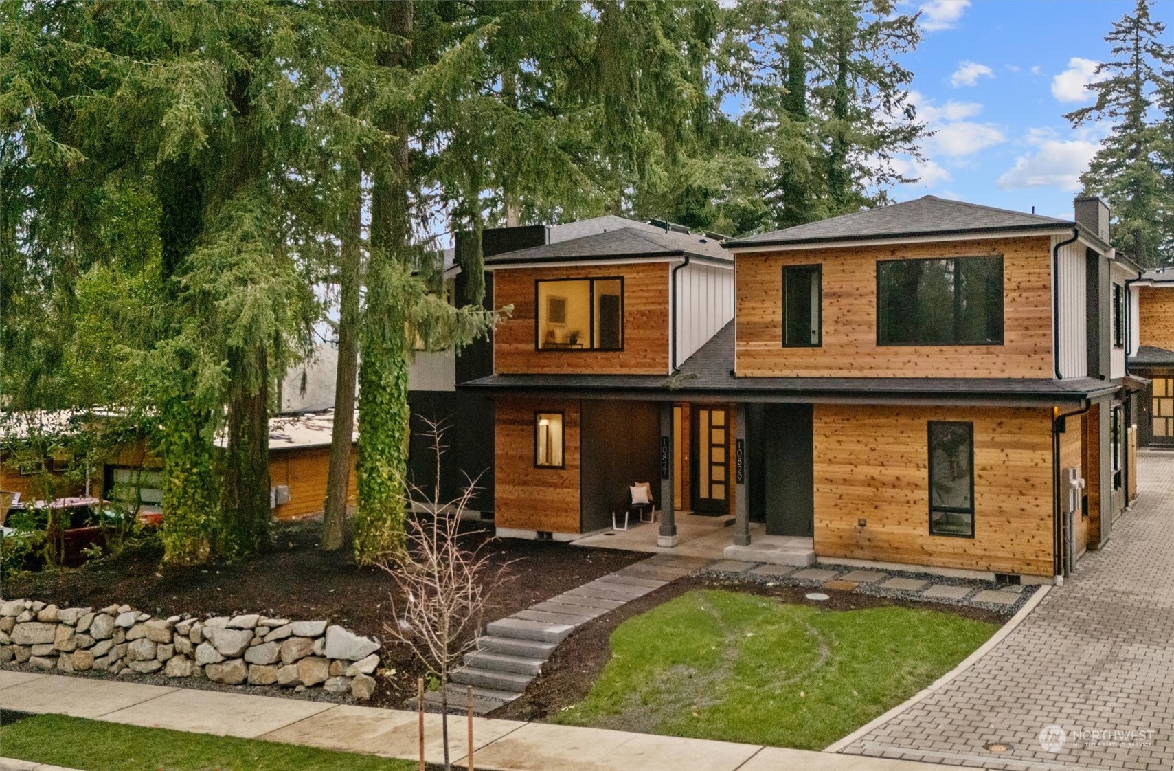 10827 104th Avenue NE