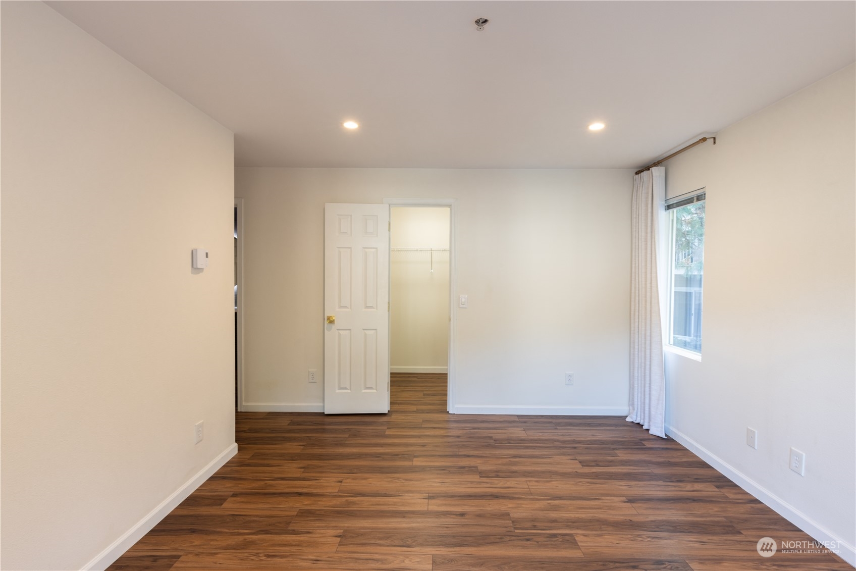 4021 s 222nd pl Unit: 203