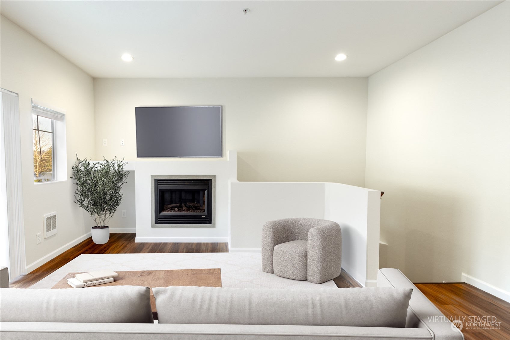 4021 s 222nd pl Unit: 203