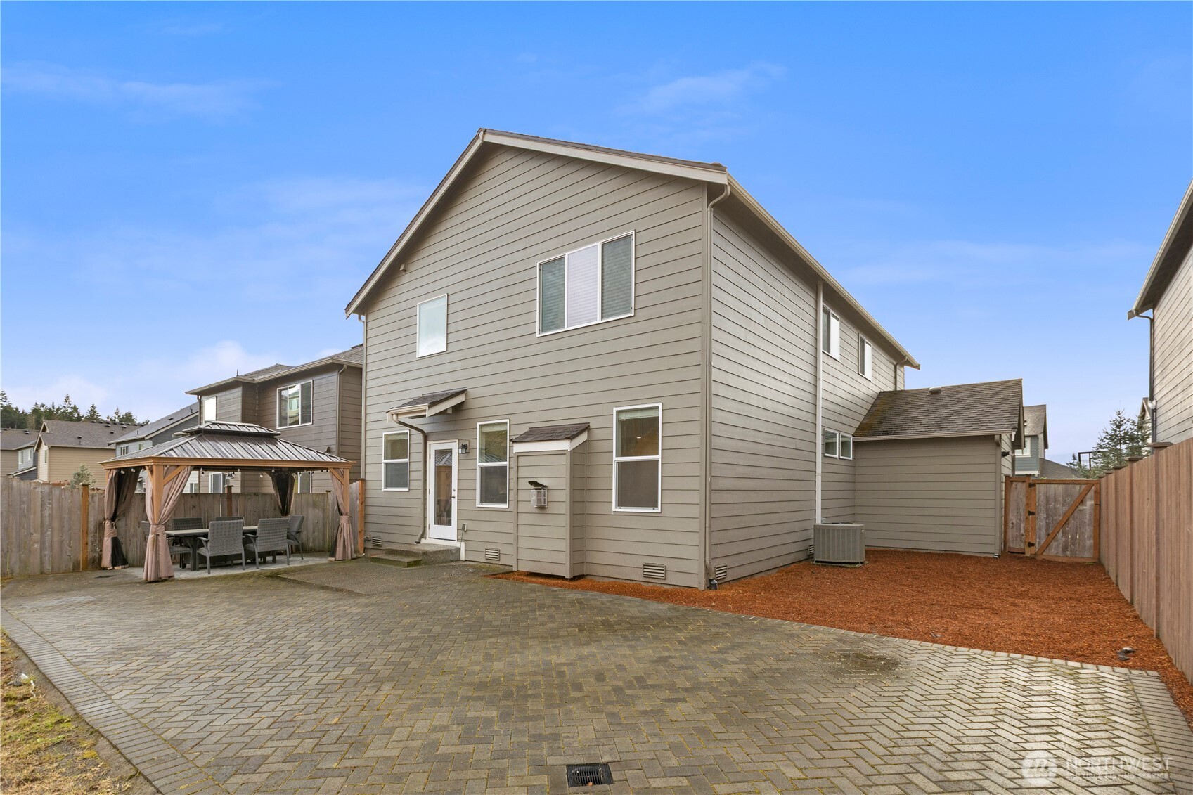 2818 SAGA Court NE