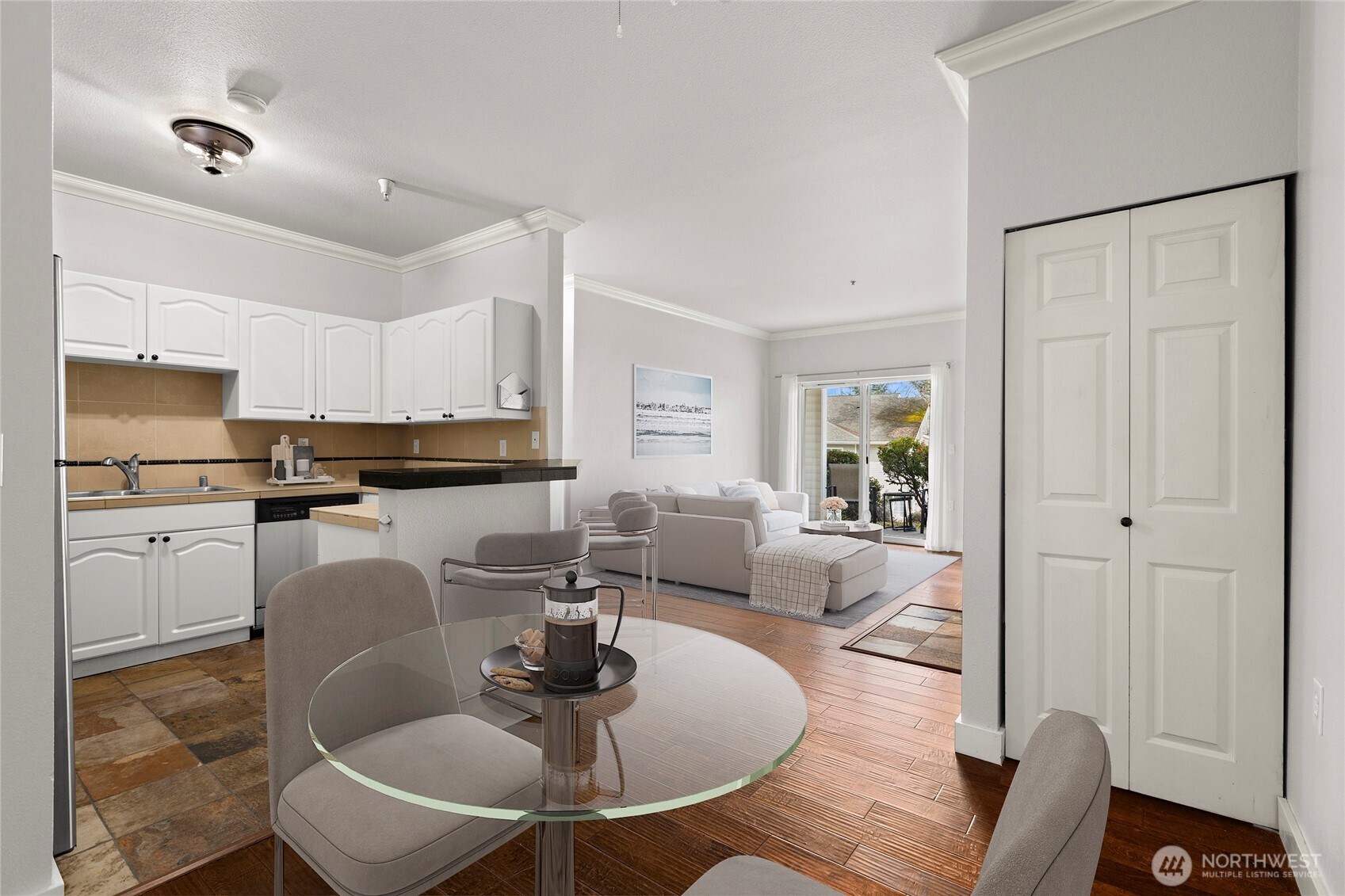 801 Rainier Avenue N Unit: C114