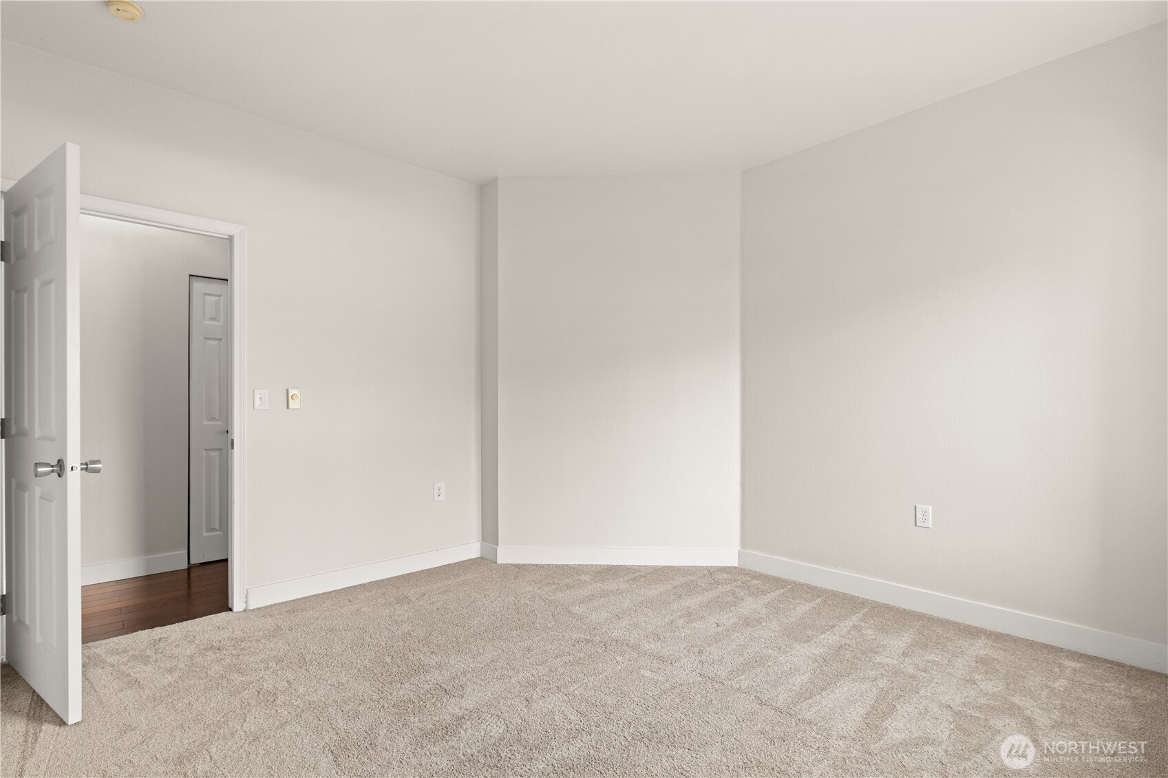 801 Rainier Avenue N Unit: C114