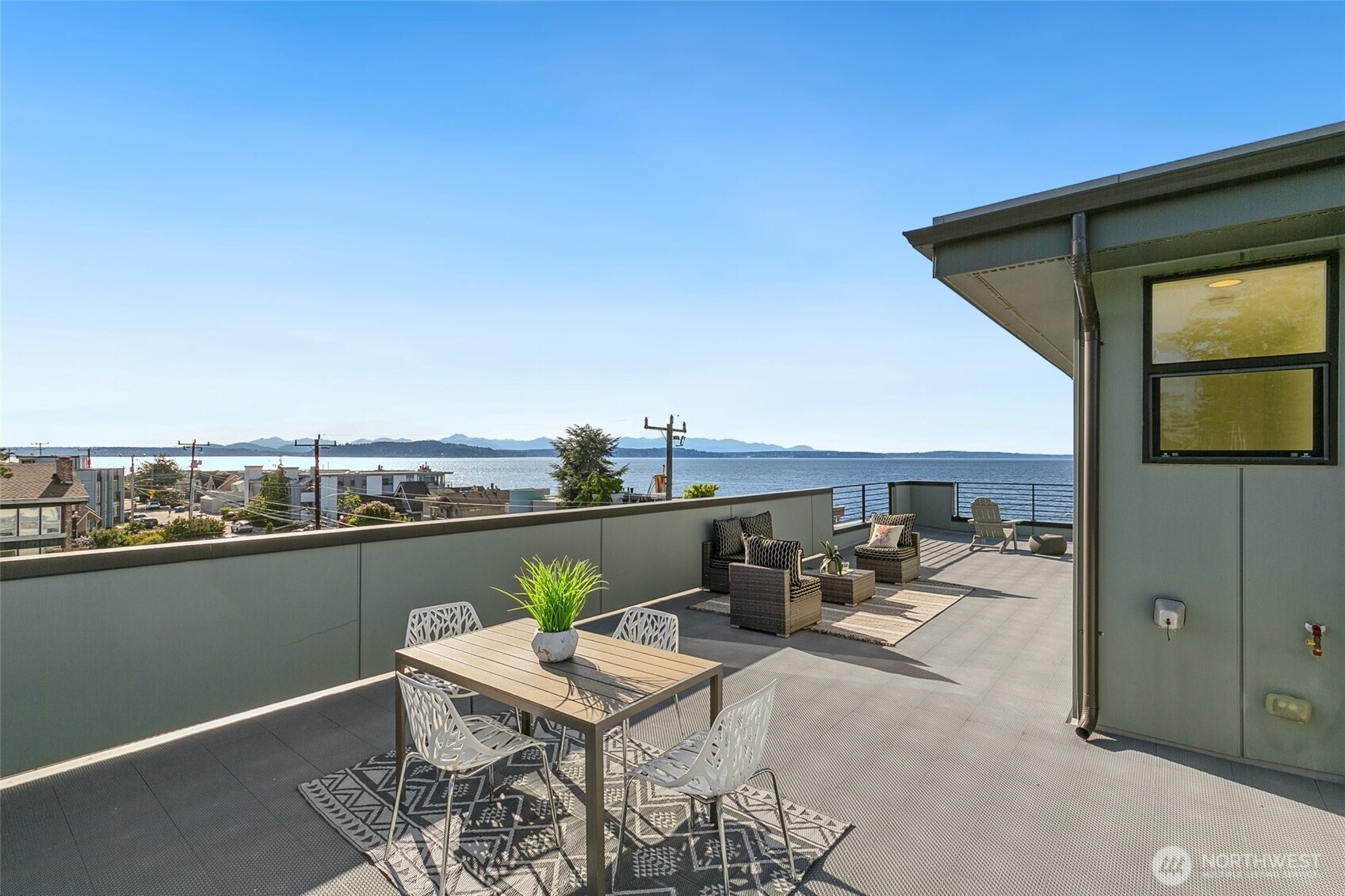 3008 Alki Avenue SW
