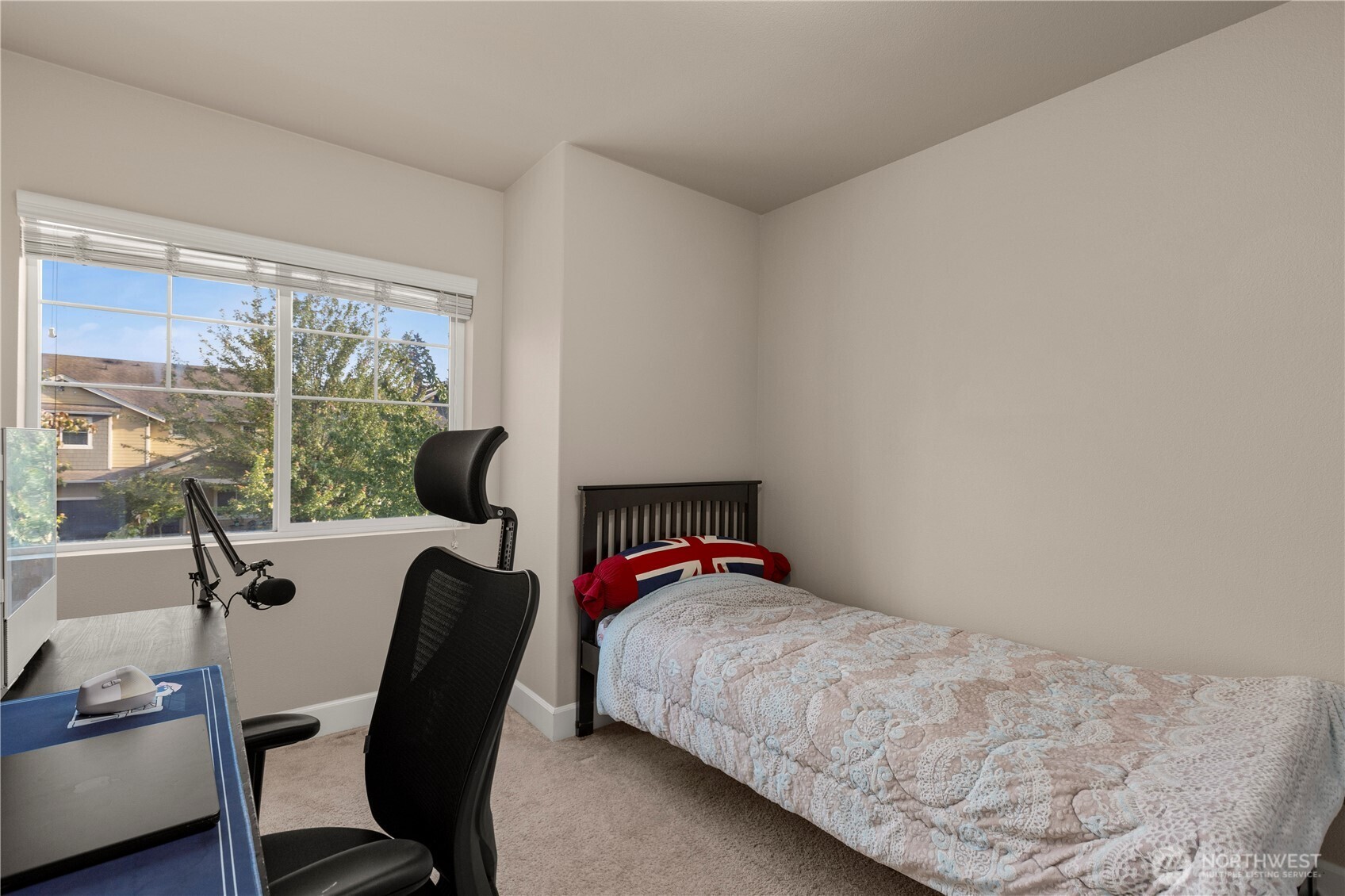 1909 184th Street Ct E