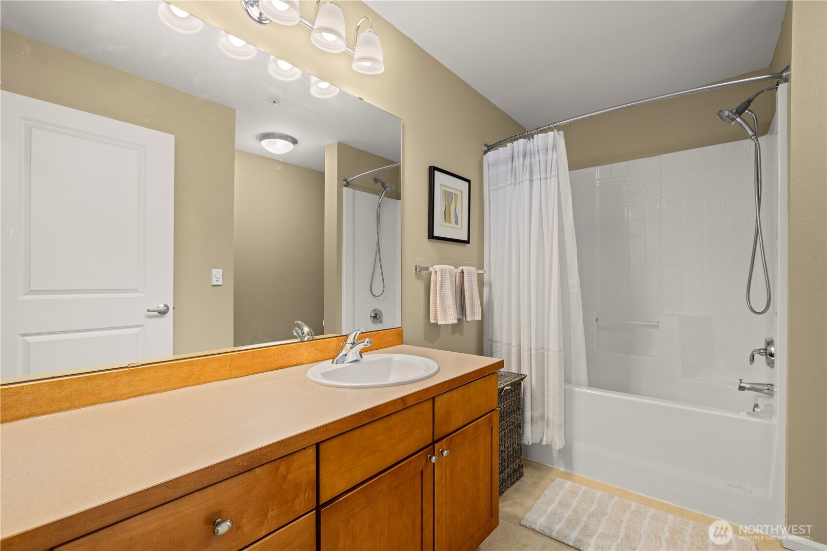 4030 S 213th Ct Unit: B