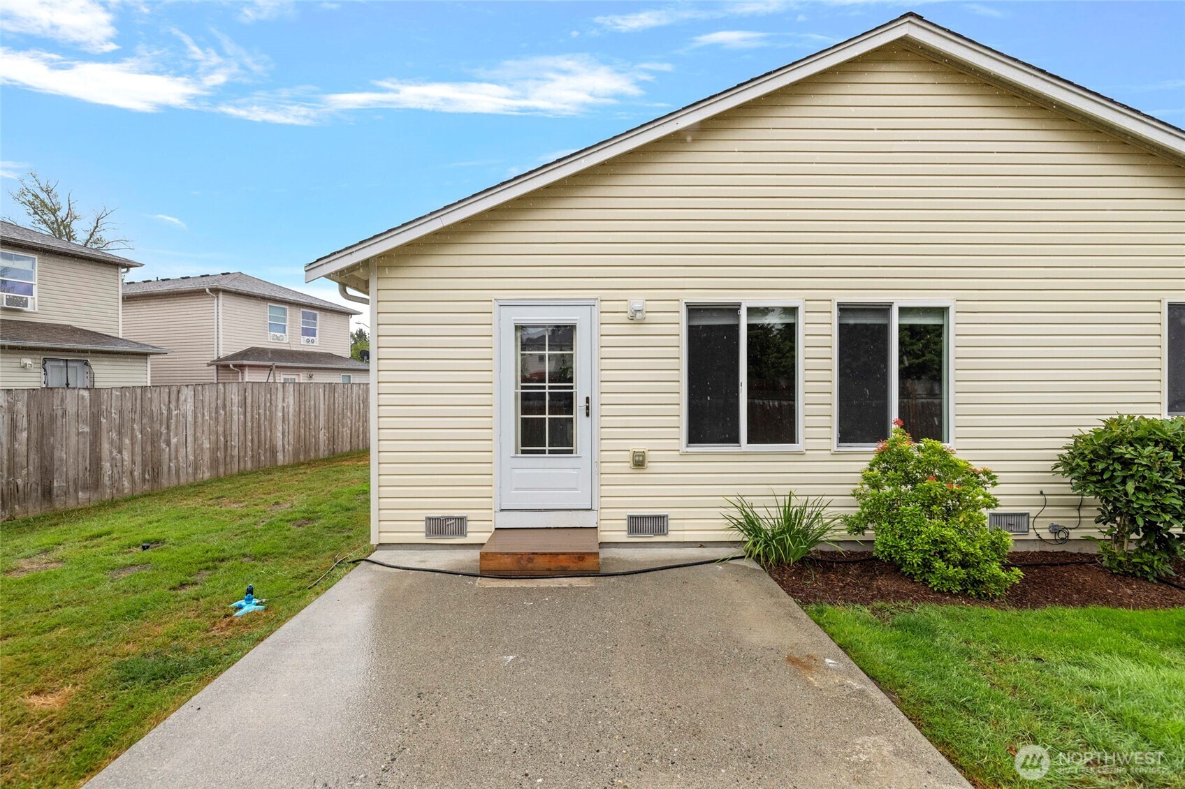 3421 Rosewood Street