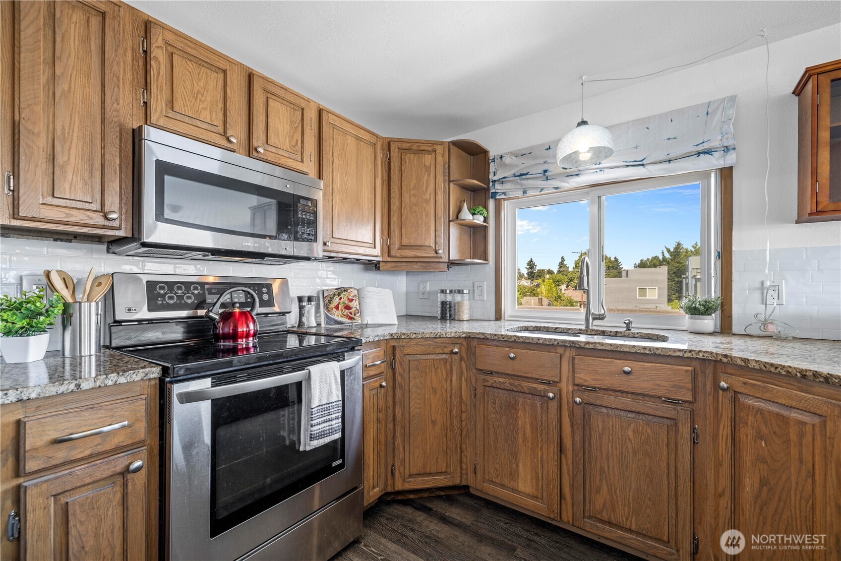 7111 Linden Avenue N Unit: 401