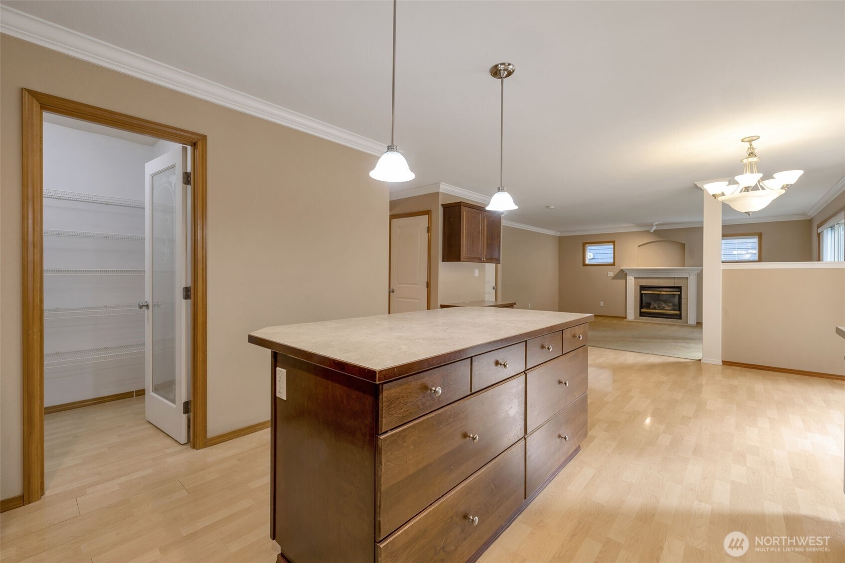 2530 10th Street SW