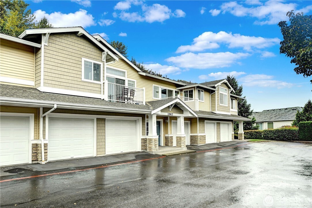 21907 42nd Avenue S Unit: 203