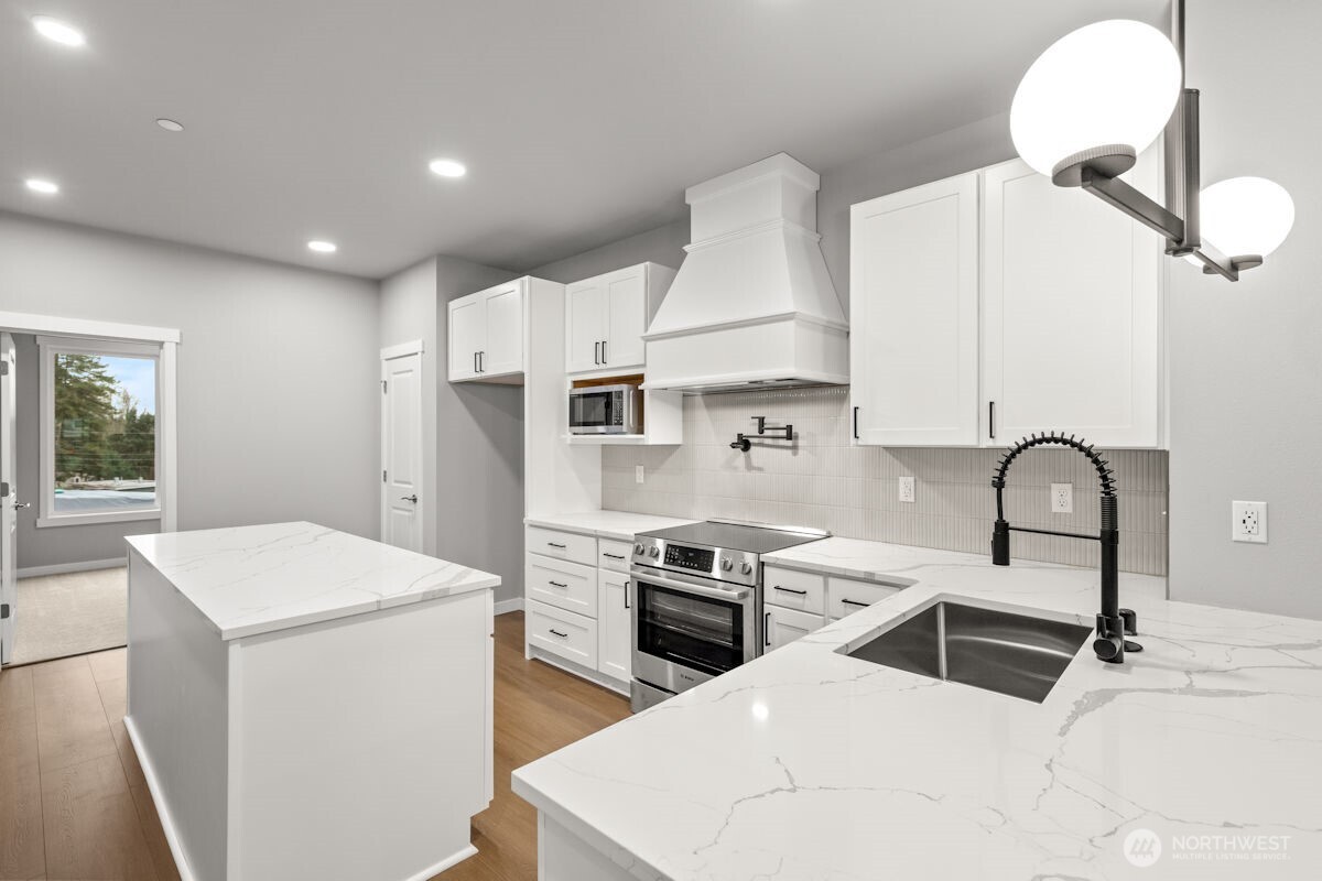 16823 Alder Way Unit: J5
