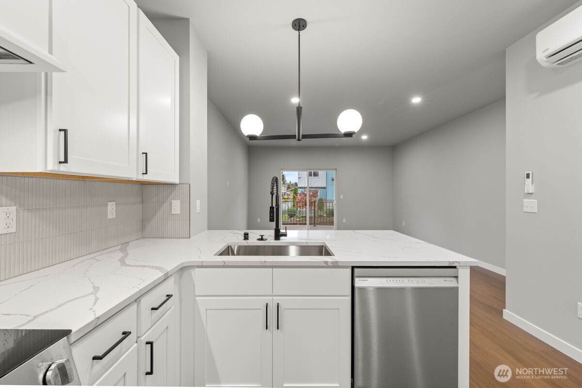 16823 Alder Way Unit: J5