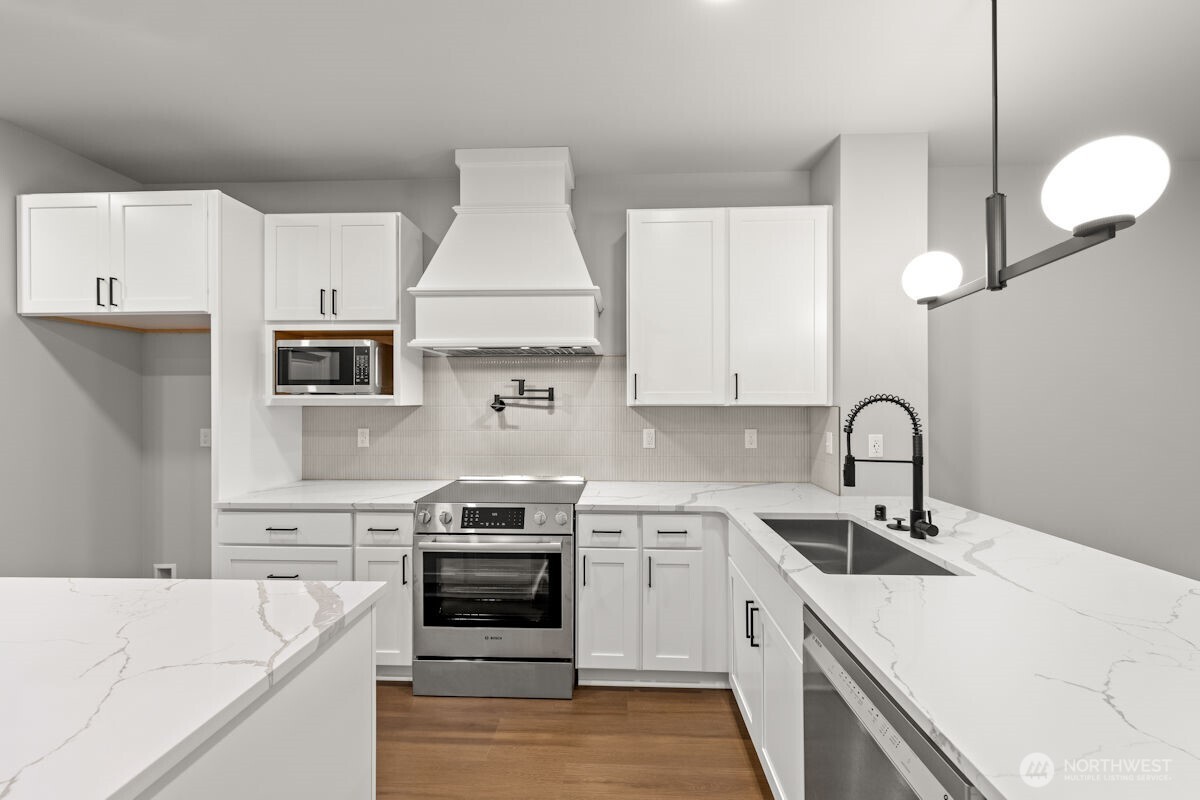 16823 Alder Way Unit: J5