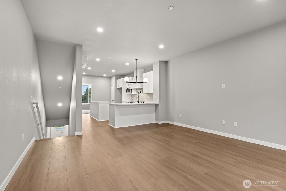 16823 Alder Way Unit: J5