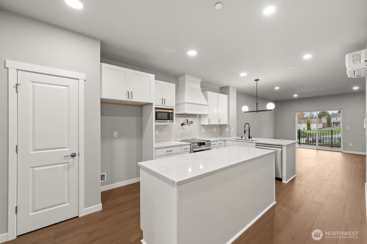 16823 Alder Way Unit: J5