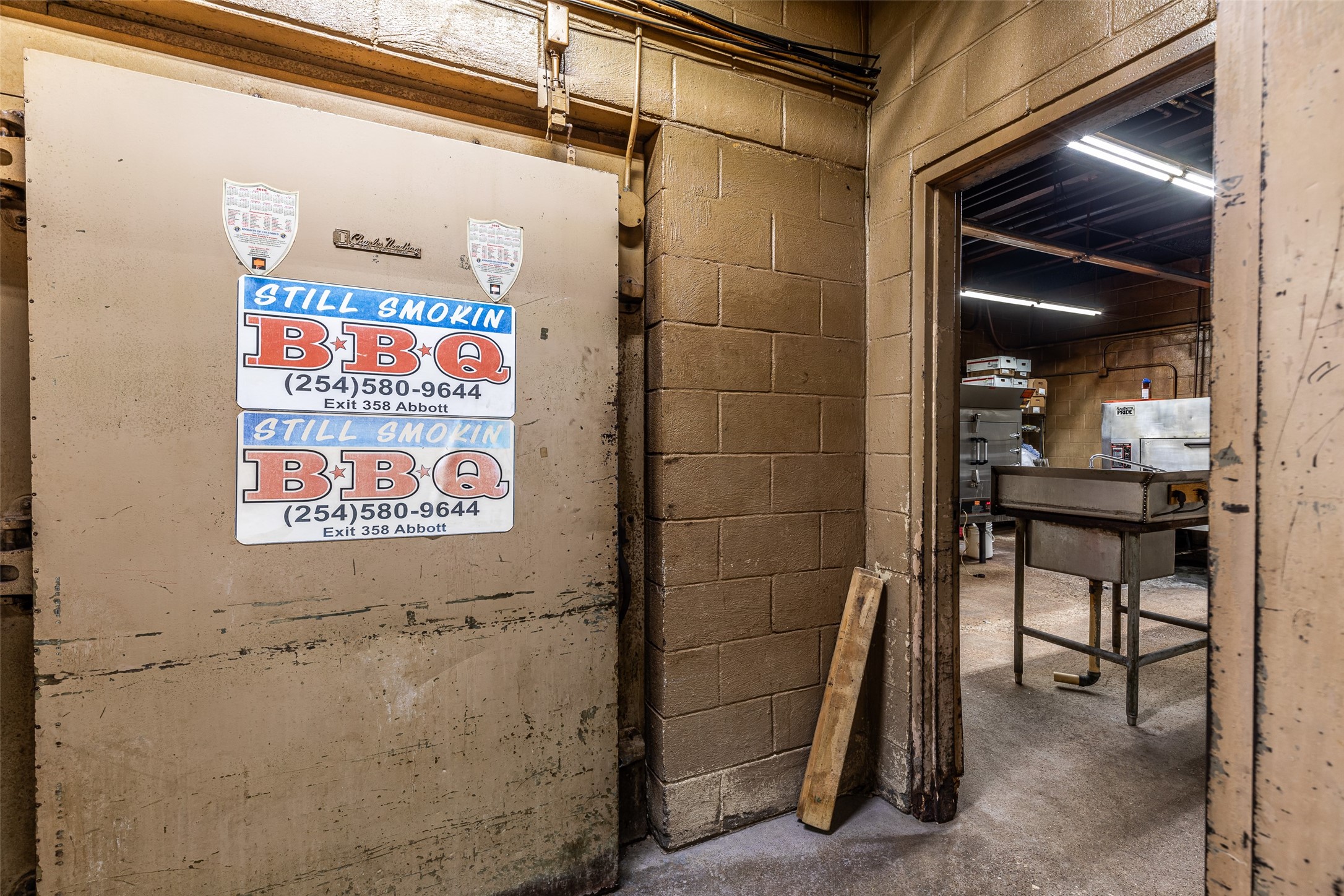 212 S Hickory Street