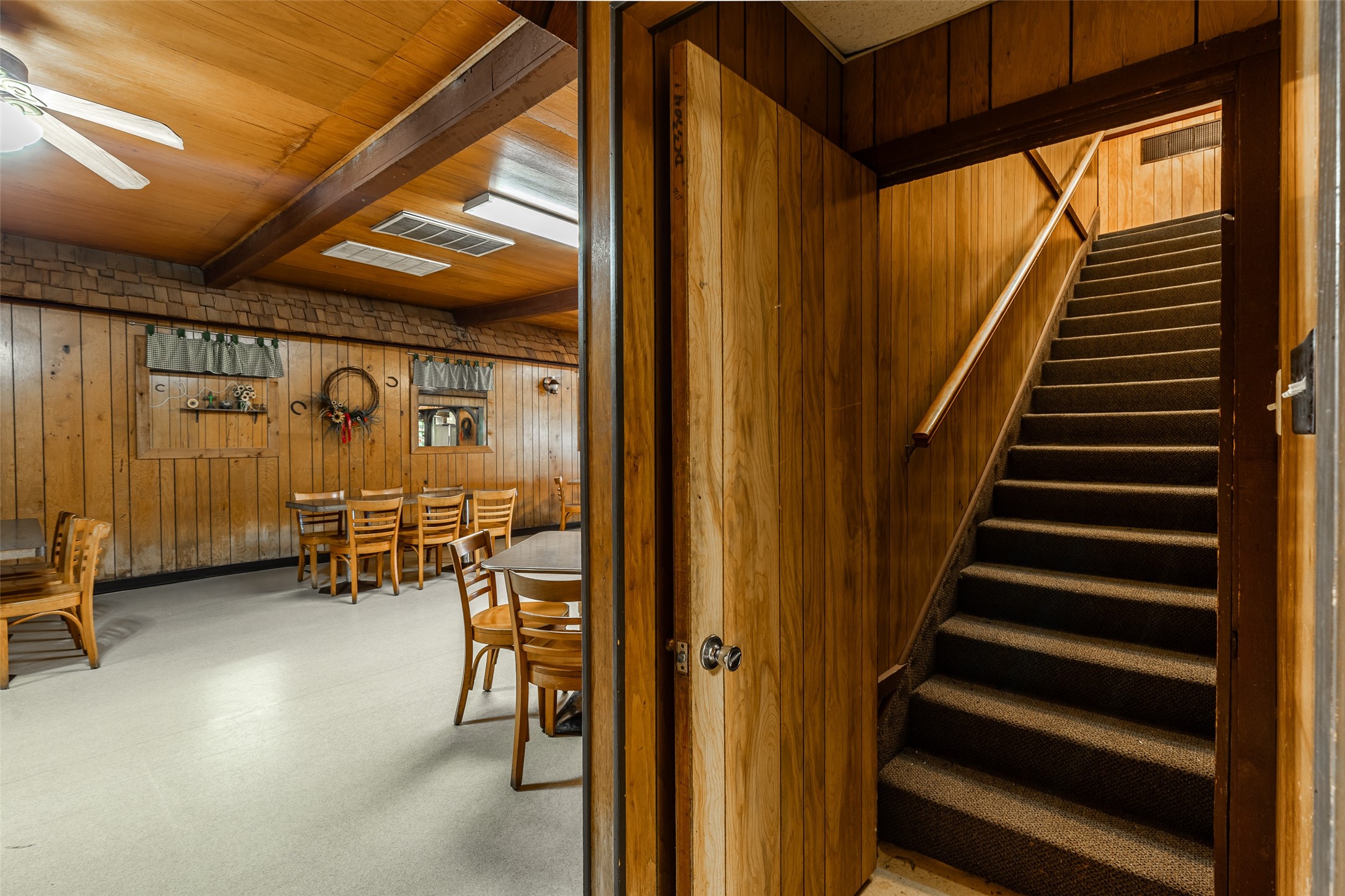 212 S Hickory Street