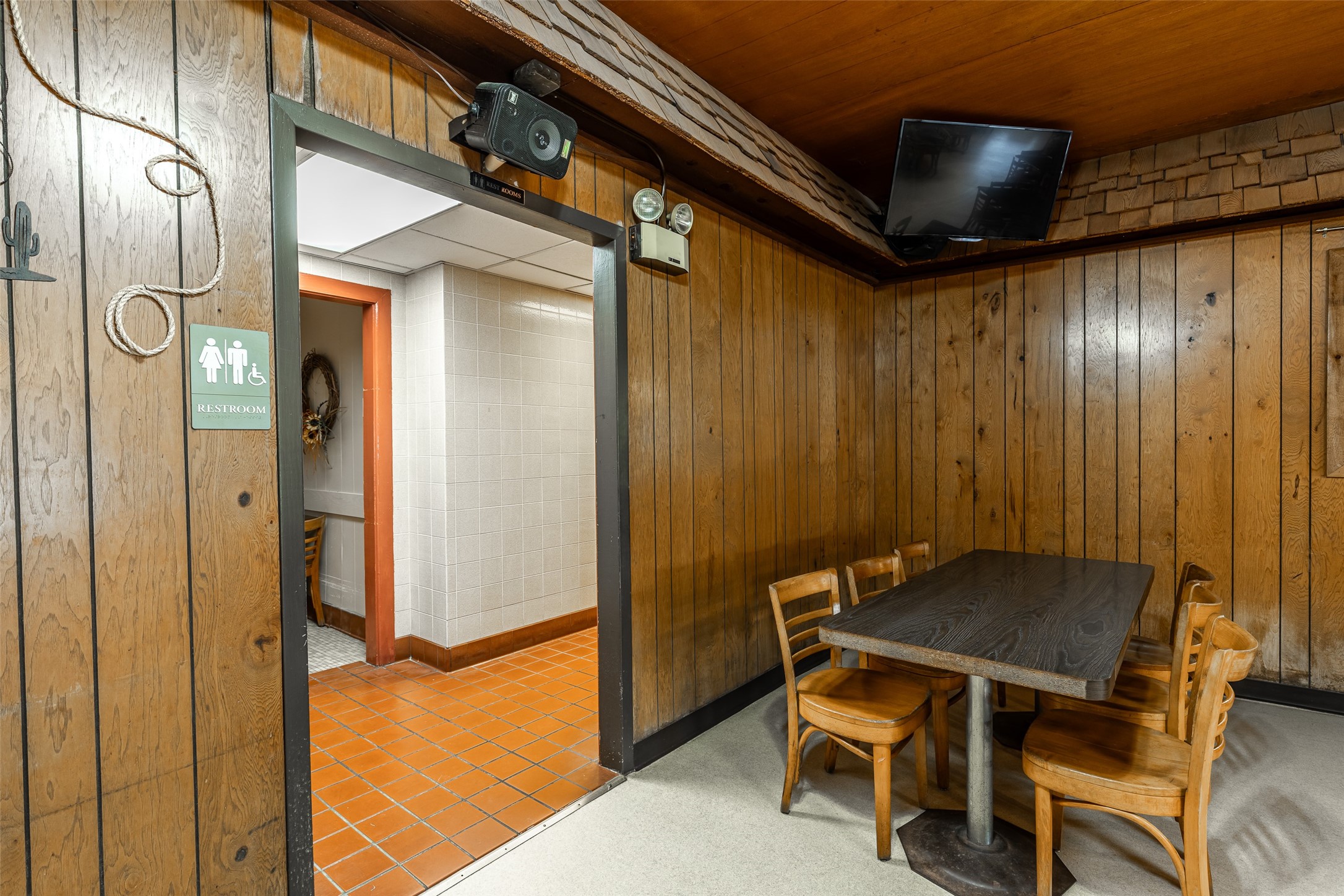 212 S Hickory Street